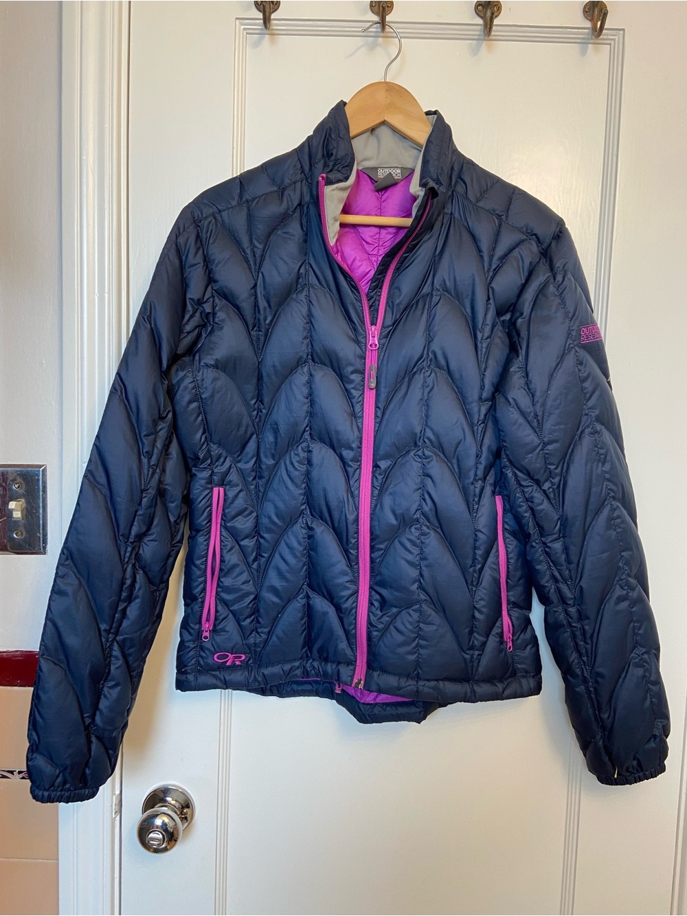Outdoor Research Navy Goose Down Puffer Jacket with Pink Accents Sz M